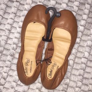 Brown ballet flats